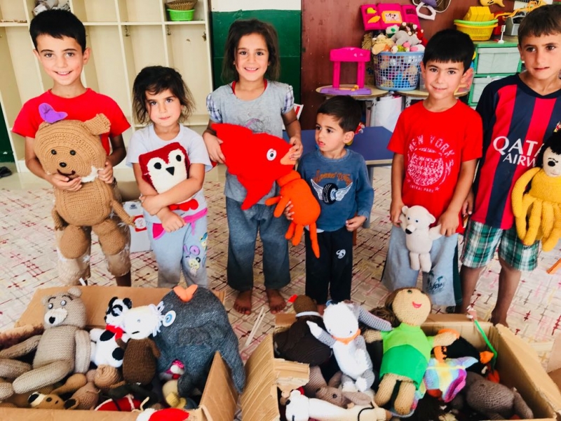 Girne Amerikan Üniversitesi Öğrencilerinden, Ceylanpınar Damlacık Köy Okulu?na Anlamlı Yardım