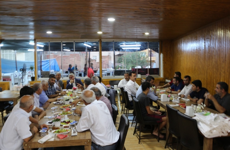 HÜDA PAR İftarda Muhtarlarla Bir Araya Geldi