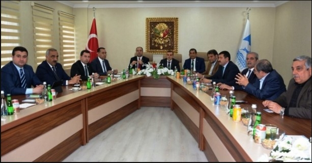 ŞANLIURFA AK PARTİ BELEDİYE BAŞKANLARI CEYLANPINAR?DA BİR ARAYA GELDİLER