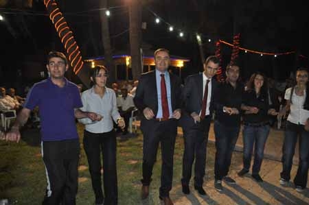 Savaşın Gölgesinde Öğretmenlere Moral Gecesi