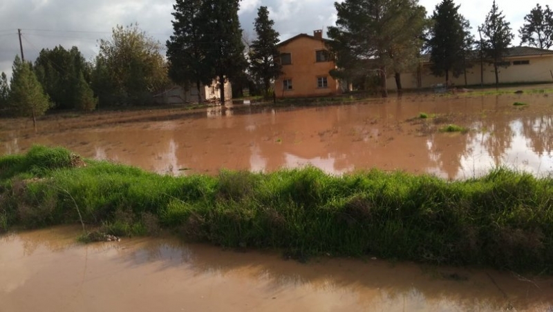 Sel Sularında Mahsur Kalan 10 Asker Kurtarıldı