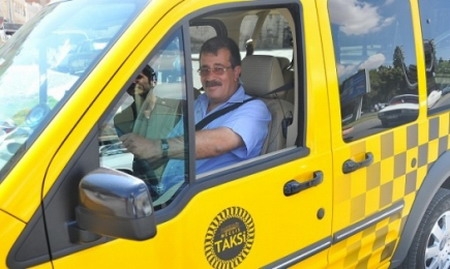 Urfa Sokaklarında Taksici Vekil